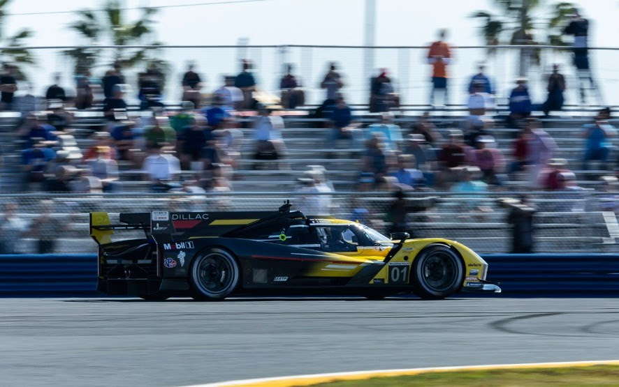 Cadillac V Lmdh Makes Competition Debut Speedwaymedia