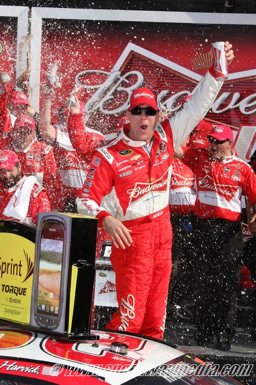 DY-Dual1-ARI-IMG 0623-Kevin Harvick Victory Lane (5456 visits) DY-Dual1-ARI-IMG 0623-Kevin Harvick Victory Lane