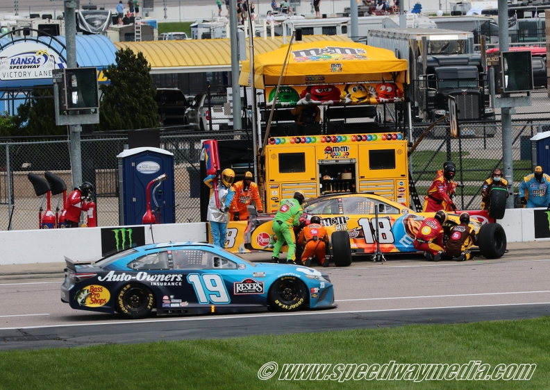 26 -Kansas - Buschy McBusch 400 - photo by Ron Olds