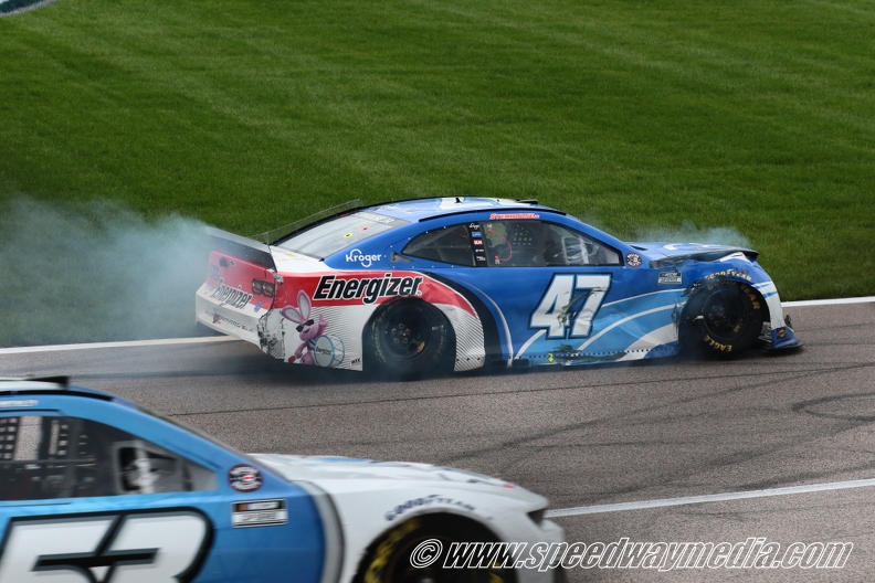 27 -Kansas - Buschy McBusch 400 - photo by Ron Olds