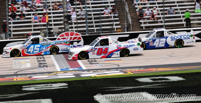 Camping World Truck - SpeedyCash.com 220 - Texas - photo by Ron Olds - sm9  