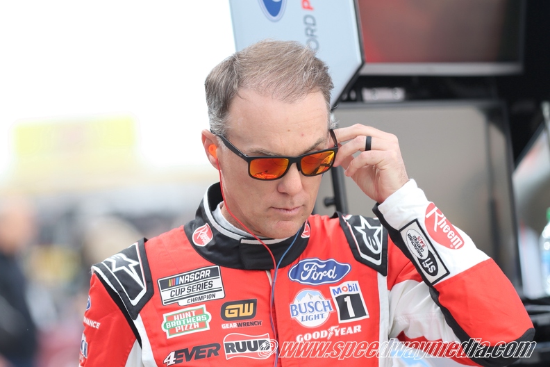 Kevin Harvick-1.JPG
