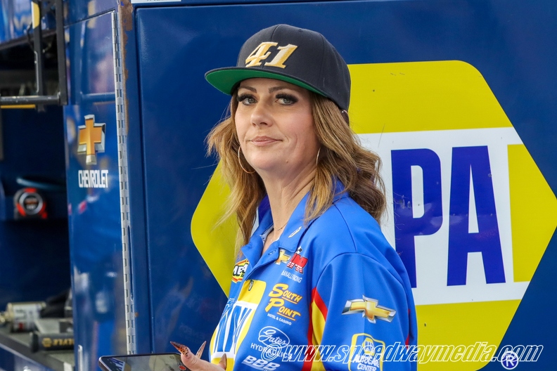 Tyler Reif mom.JPG
