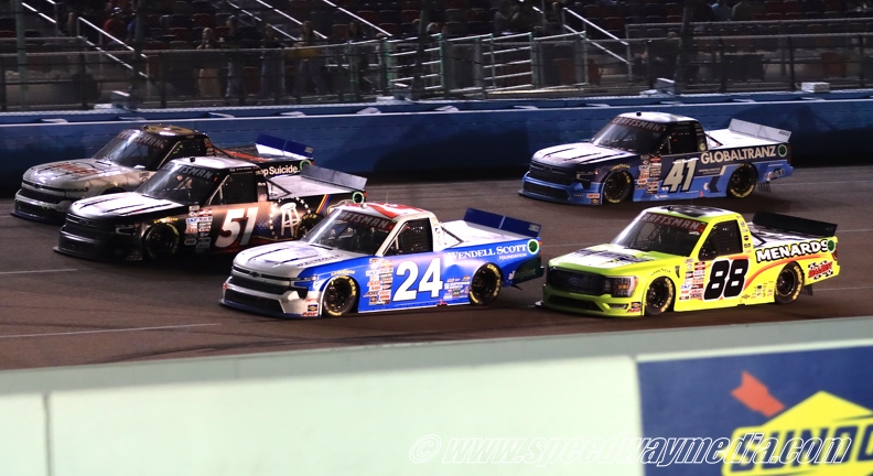 close race action.JPG