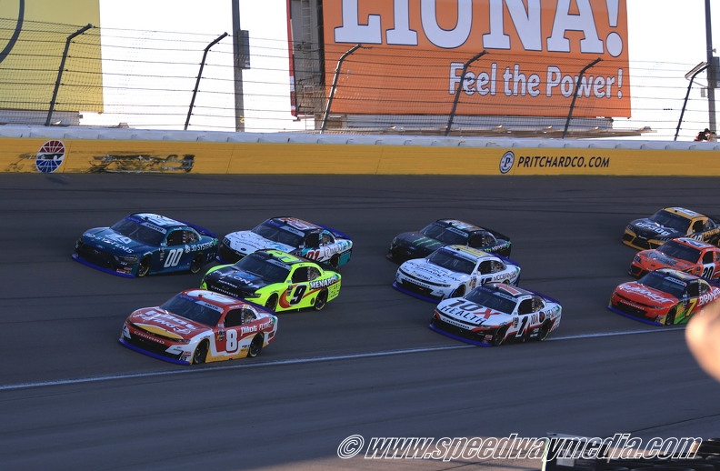 #8 Sammy Smith leads the pack.JPG