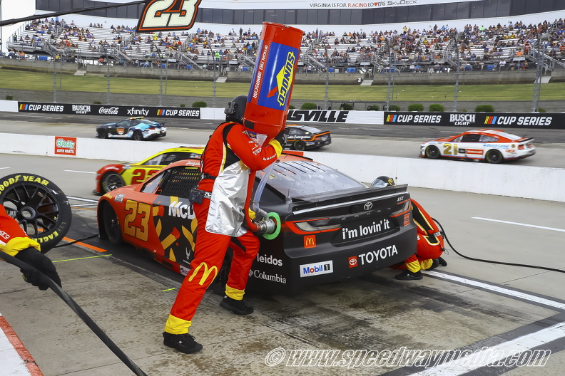 Bubba Wallace pit stop.jpg