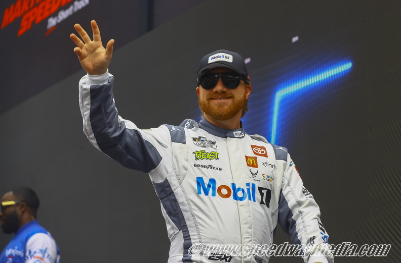 Tyler Reddick at drivers intro.jpg