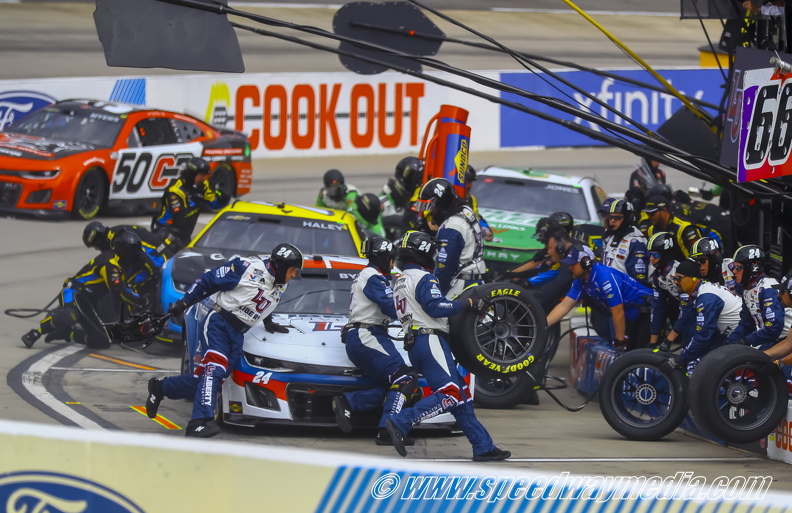 William Byron's pit stop.jpg