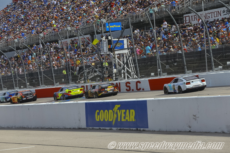 The field takes the caution flag.jpg