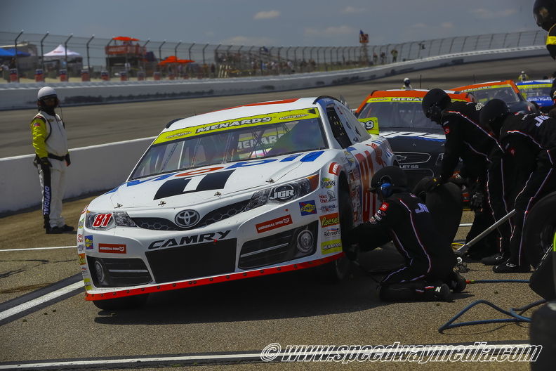 Brent crews pit stop.jpg