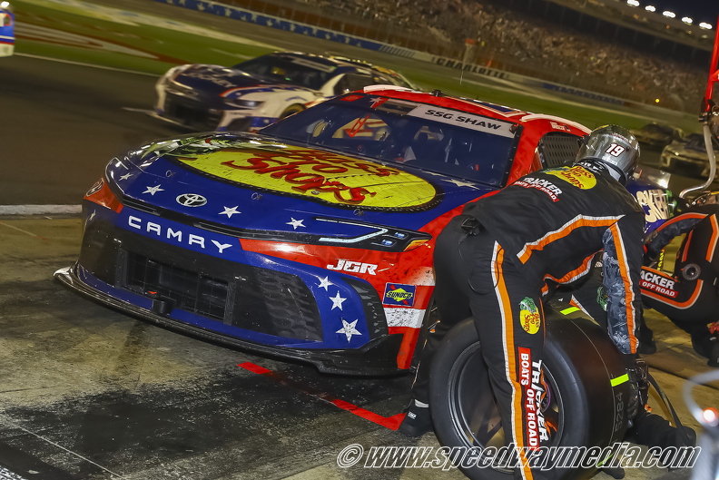 Chase Briscoe's crew servicing his Toyota.jpg