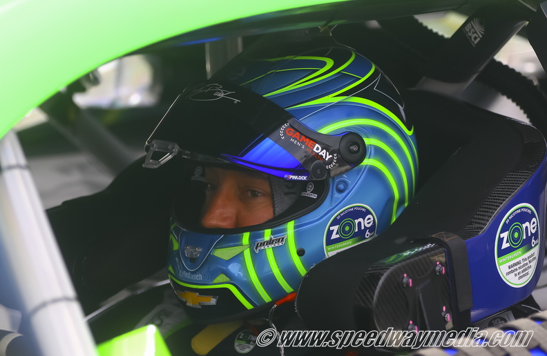 Kyle Busch waiting to qualify.jpg