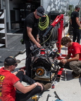 31 Kyle Crump crew, engine change