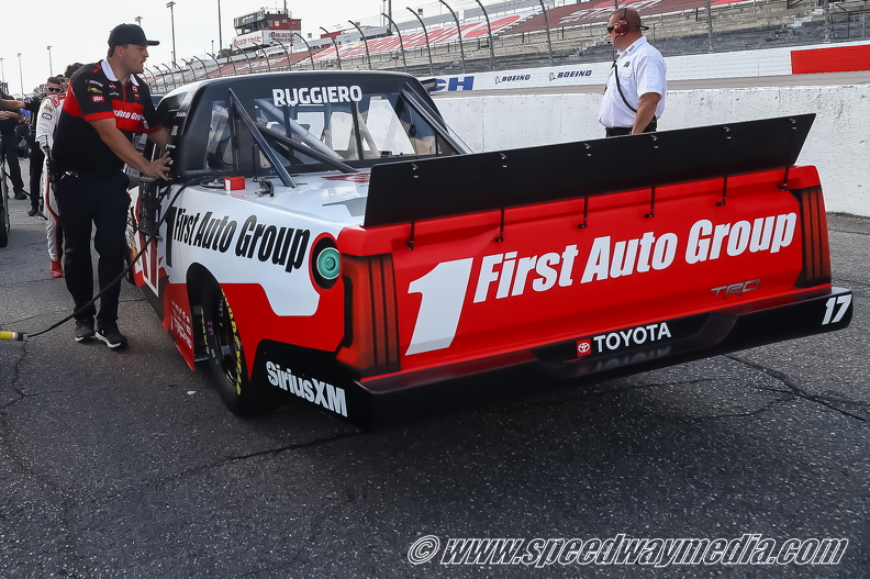 Giovanni Ruggiero going out to qualify.jpg