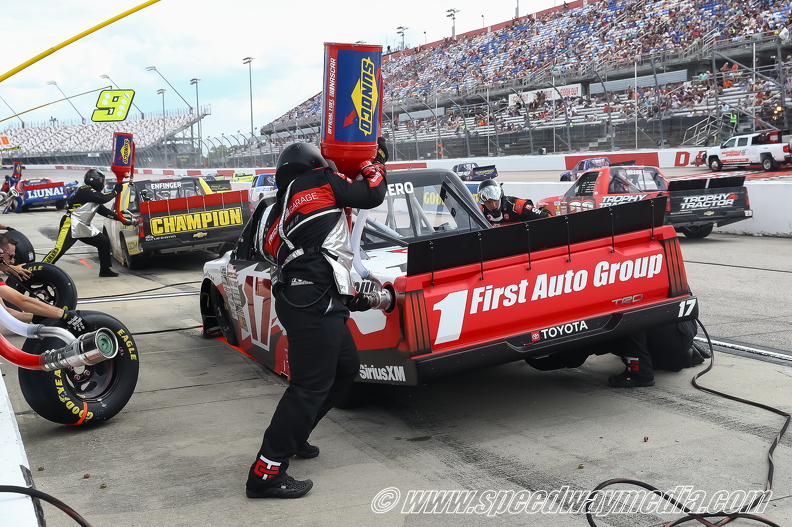 Giovanni Ruggiero pit stop 4.jpg