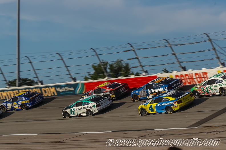 the field out of turn 2.jpg