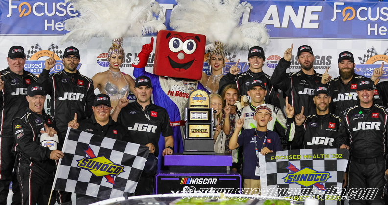 Aric Almirola 1.JPG