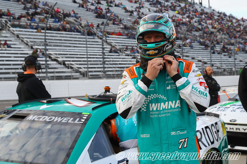 Martinsville Cup qualifing Xfinity 500 (3).jpg