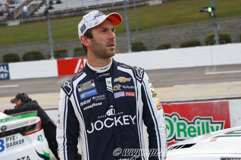 Martinsville Cup qualifing Xfinity 500 (9).jpg