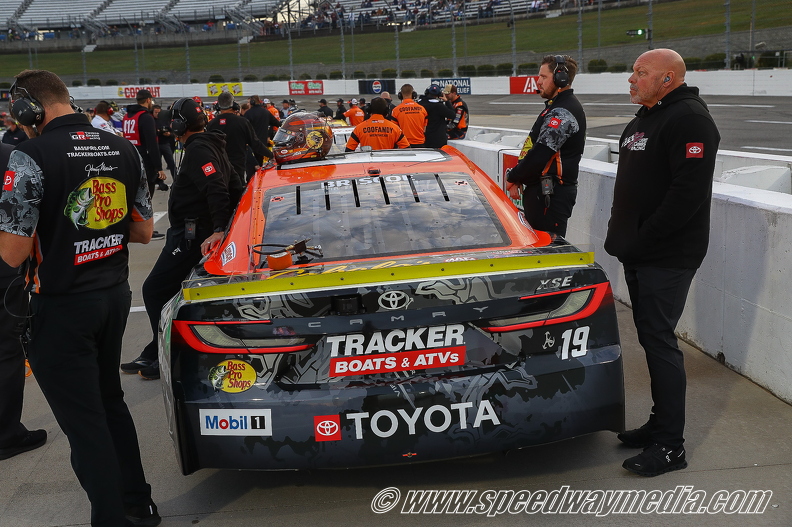 Martinsville Cup qualifing Xfinity 500 (23).jpg