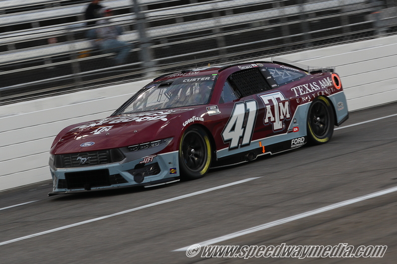 Martinsville Xfinity 500 (24).jpg