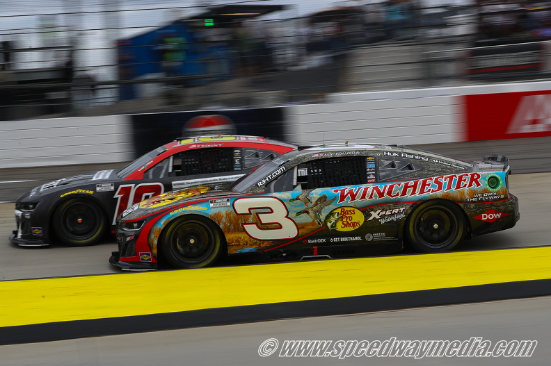 Martinsville Xfinity 500 (37).jpg