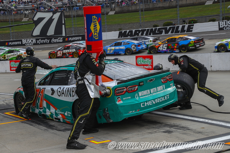 Martinsville Xfinity 500 (56).jpg