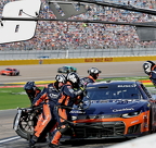 Kyle Busch piut stop