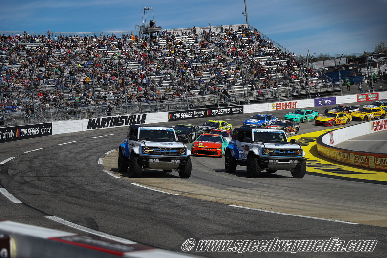 Martinsville Cook Out 400  (18).jpg