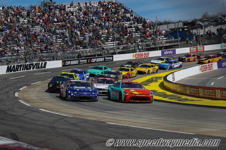 Martinsville Cook Out 400  (20).jpg