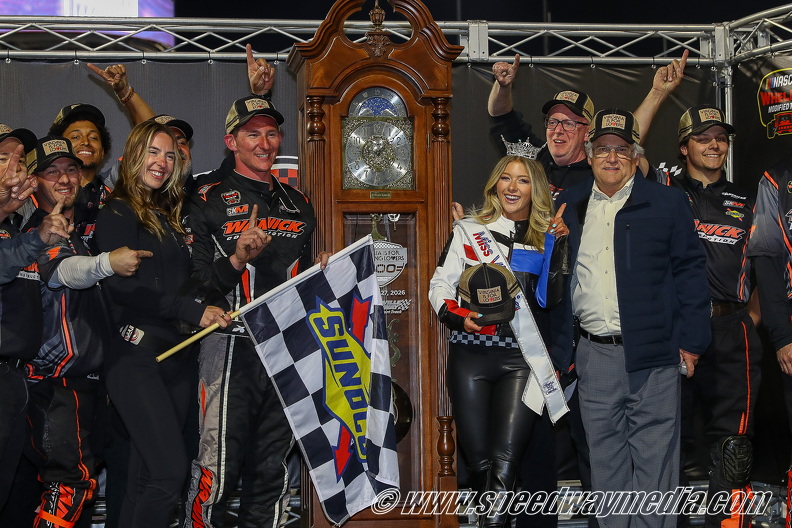 Martinsville Speedway Whelen Modifieds Virginia is for lovers 200 (16).jpg