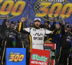 Taylor Gray victory lane