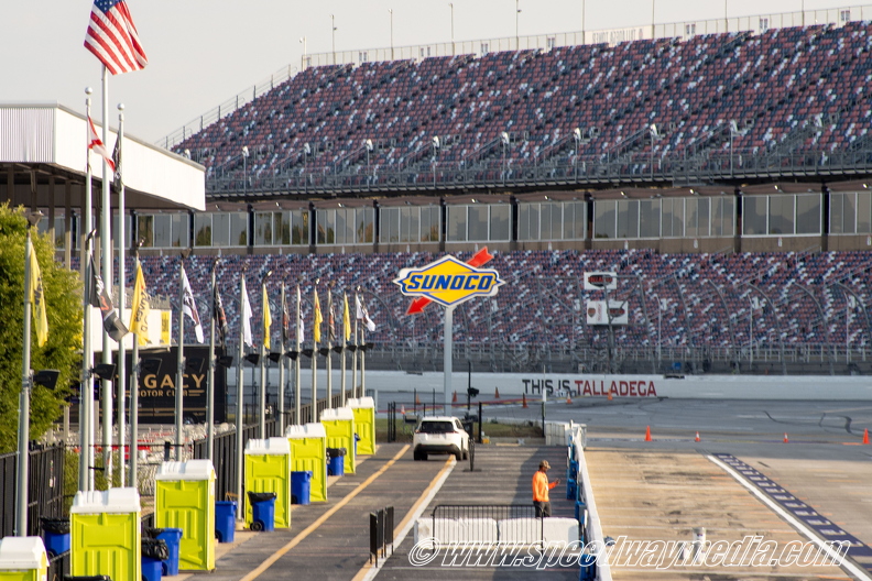 Talladega_Super_Speedway_5.jpg