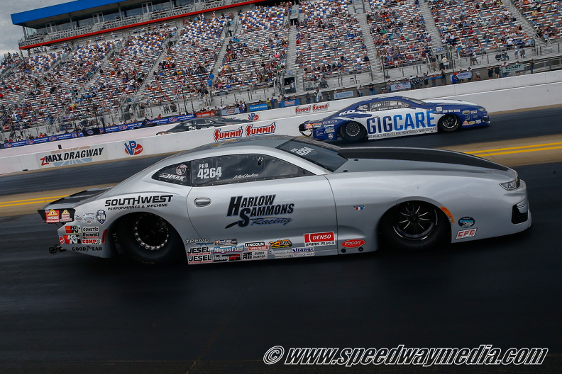 Zmax 4-Wide Nationals NHRA qualifing (54).jpg