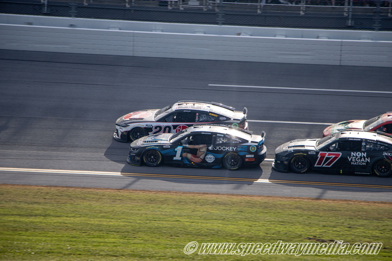 Cup_Race215.jpg