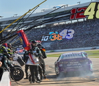 Alex Bowman pit stop