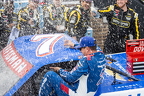 Kyle Busch wins at Dover