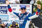 Kyle Busch wins at Dover