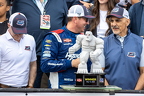 Kyle Busch wins at Dover