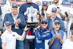 Kyle Busch wins at Dover