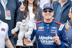 Kyle Busch wins at Dover