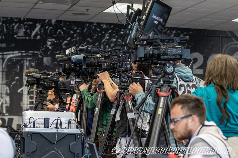 1_Press_Confrence.jpg