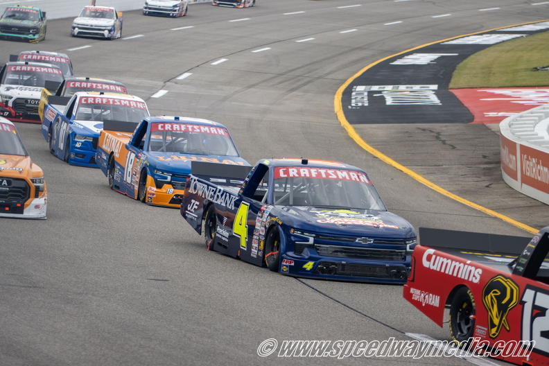 200_Truck_Race.jpg