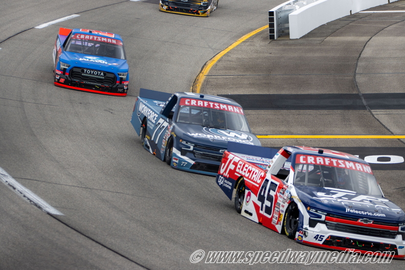 215_Truck_Race.jpg