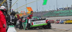 Nick Leitz pit crew in action.1JPG