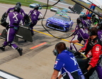 Bubba Wallace pit crew in action 1