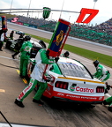 Chris Buescher pit crew action