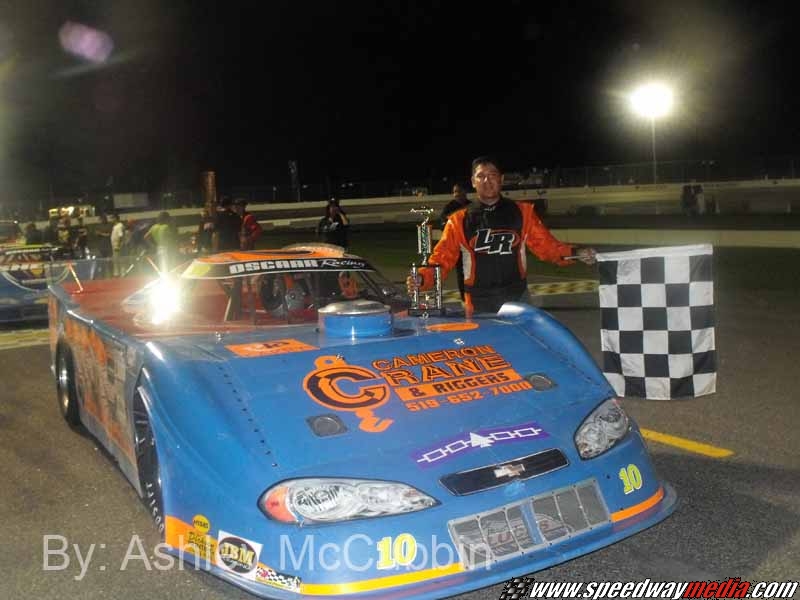 Jesse Kennedy Scores First OSCAAR Super Late Model Victory at Barrie Speedway