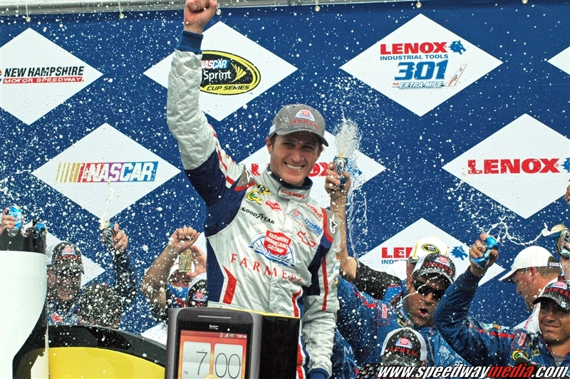 Hamlin dominates but Kahne wins at New Hampshire