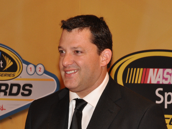 Tony Stewart Closes Championship Year and Opens Door to New Season